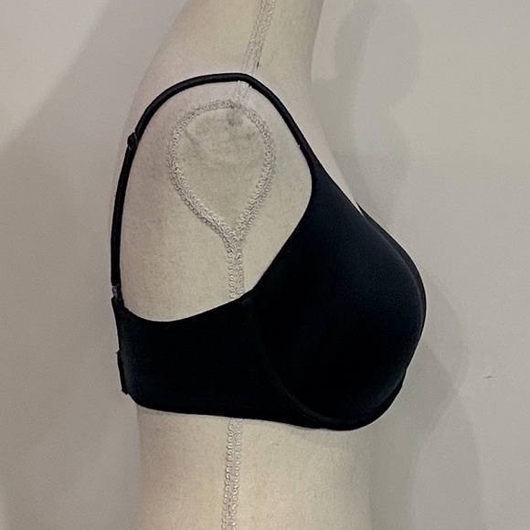 Victoria’s Secret Bra - Picture 4 of 5